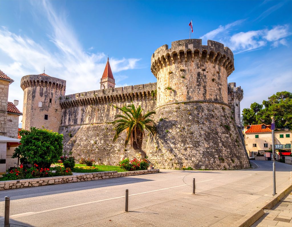 Kamerlengo Fortress and Old Town streets in Trogir.