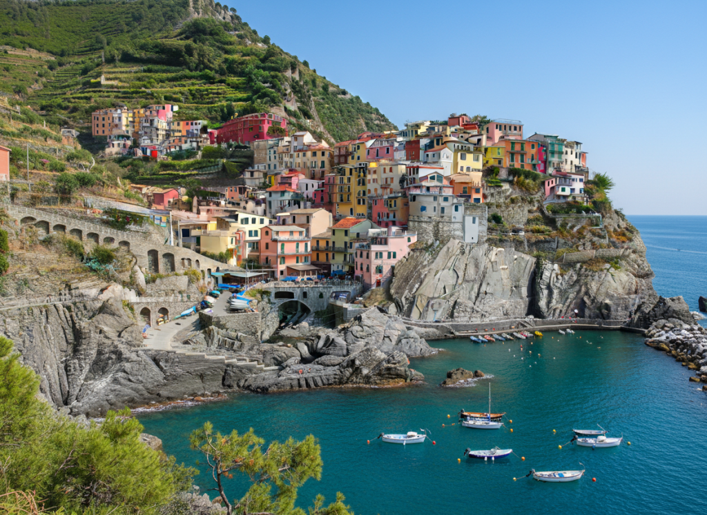 Colourful cliffside village overlooking the sea in Cinque Terre.
